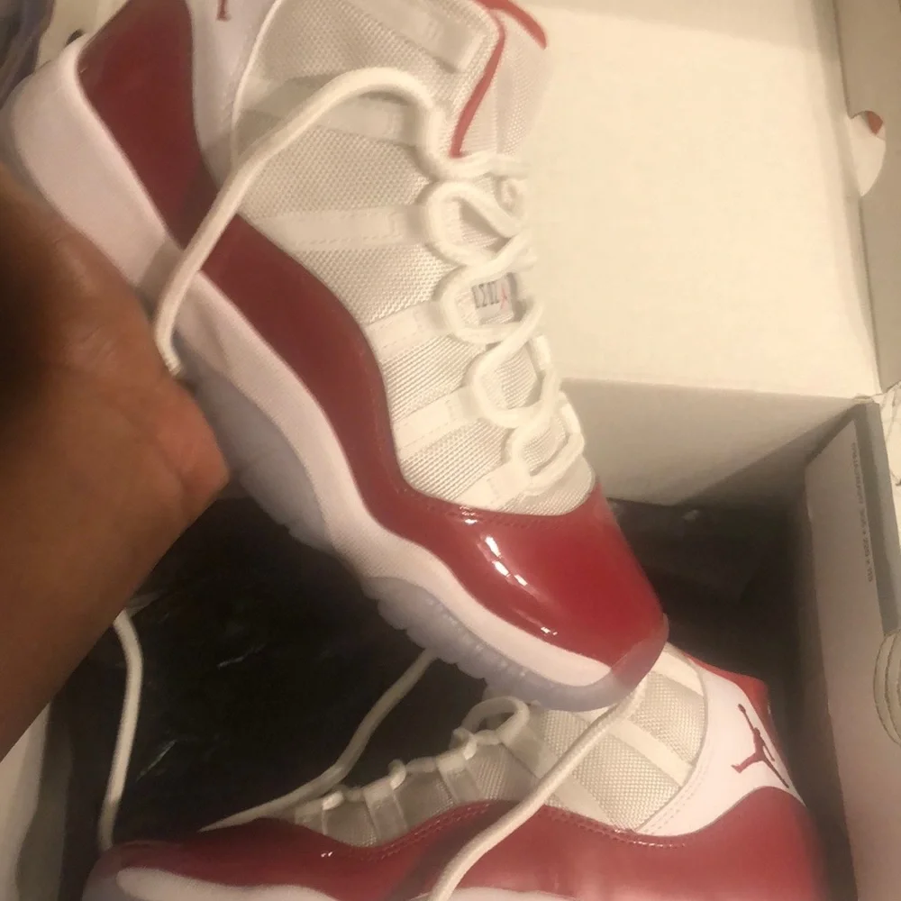 Jordan Red and White Sneakers Classic Basketball Design - Picture 2 of 3